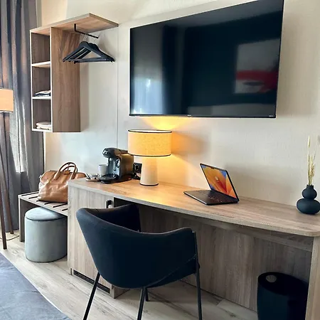 City Hotel Hameln 2*